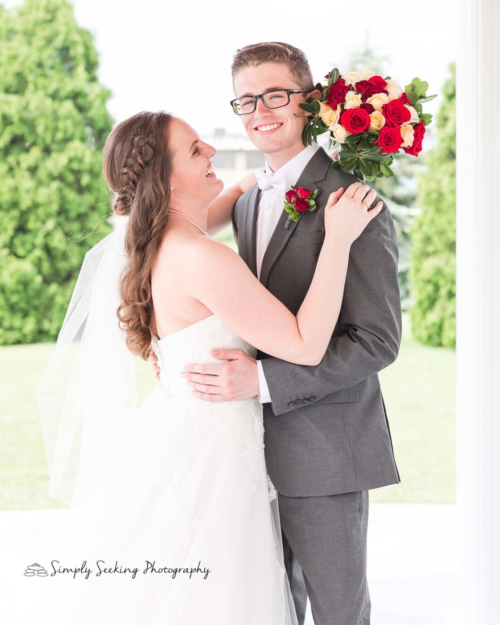 SSP spring wedding| bride and groom|red and charcoal wedding