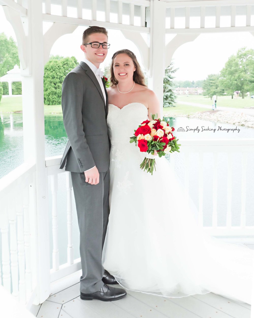 SSP spring wedding|bride and groom|red and charcoal wedding|Valle Vista wedding
