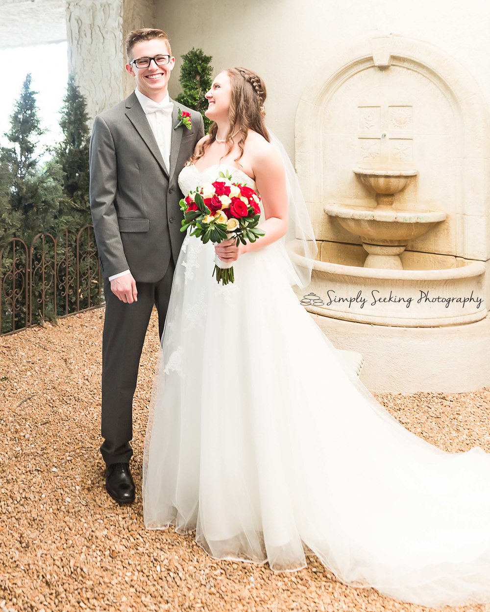 SSP spring wedding| Valle Vista Wedding|bride and groom|red and charcoal wedding