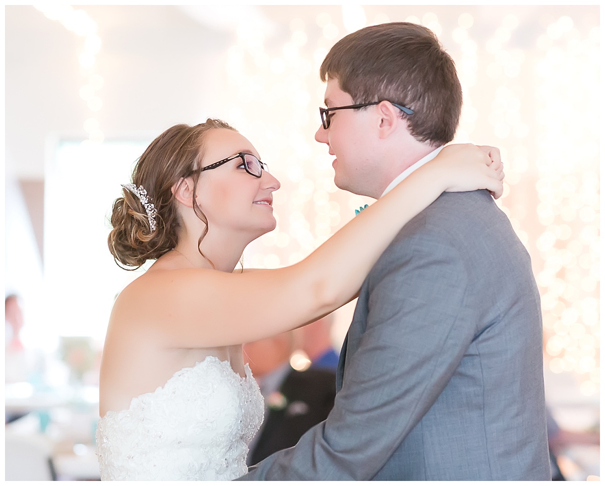 wedding reception | bride and groom first dance