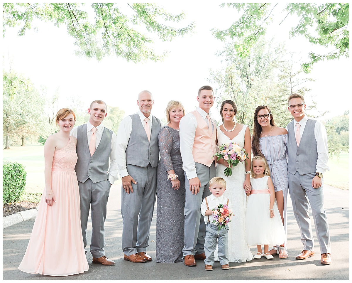 Simply Seeking Photography | Family Formals | Wedding day tip