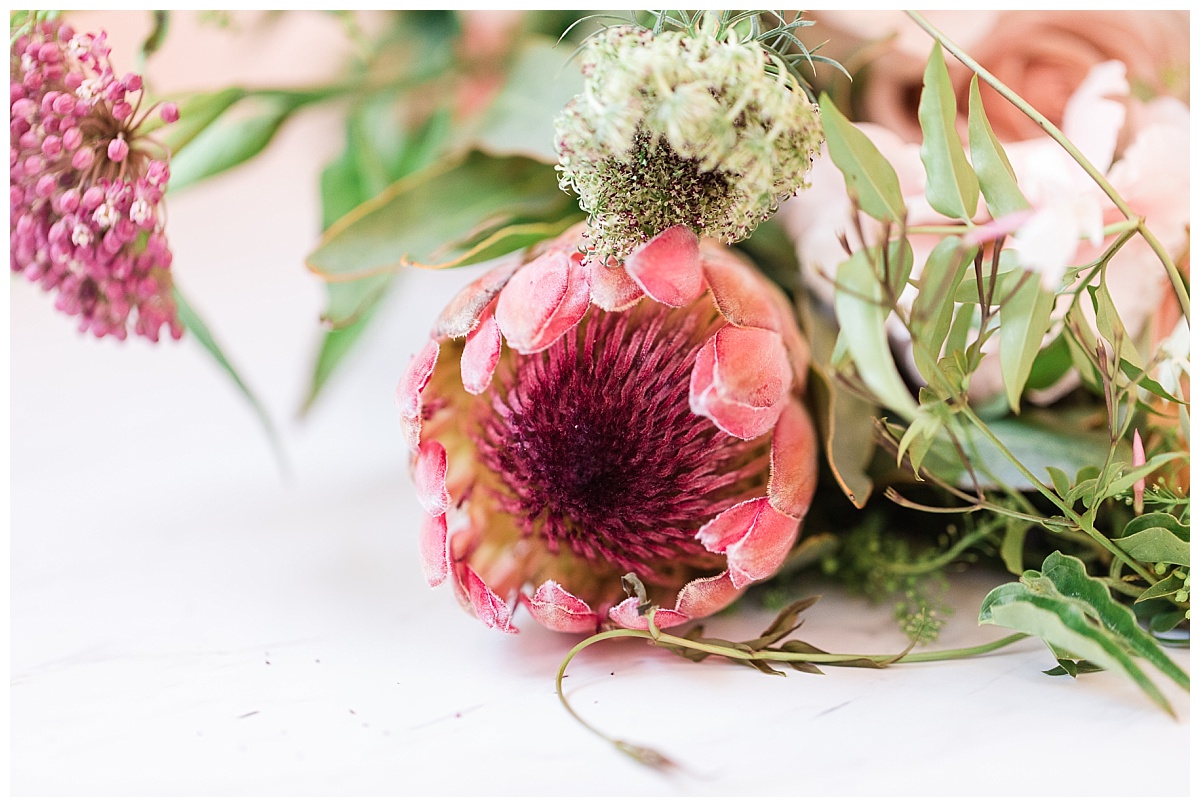 Floral details by the Urban Petal photo by Simply Seeking Photography