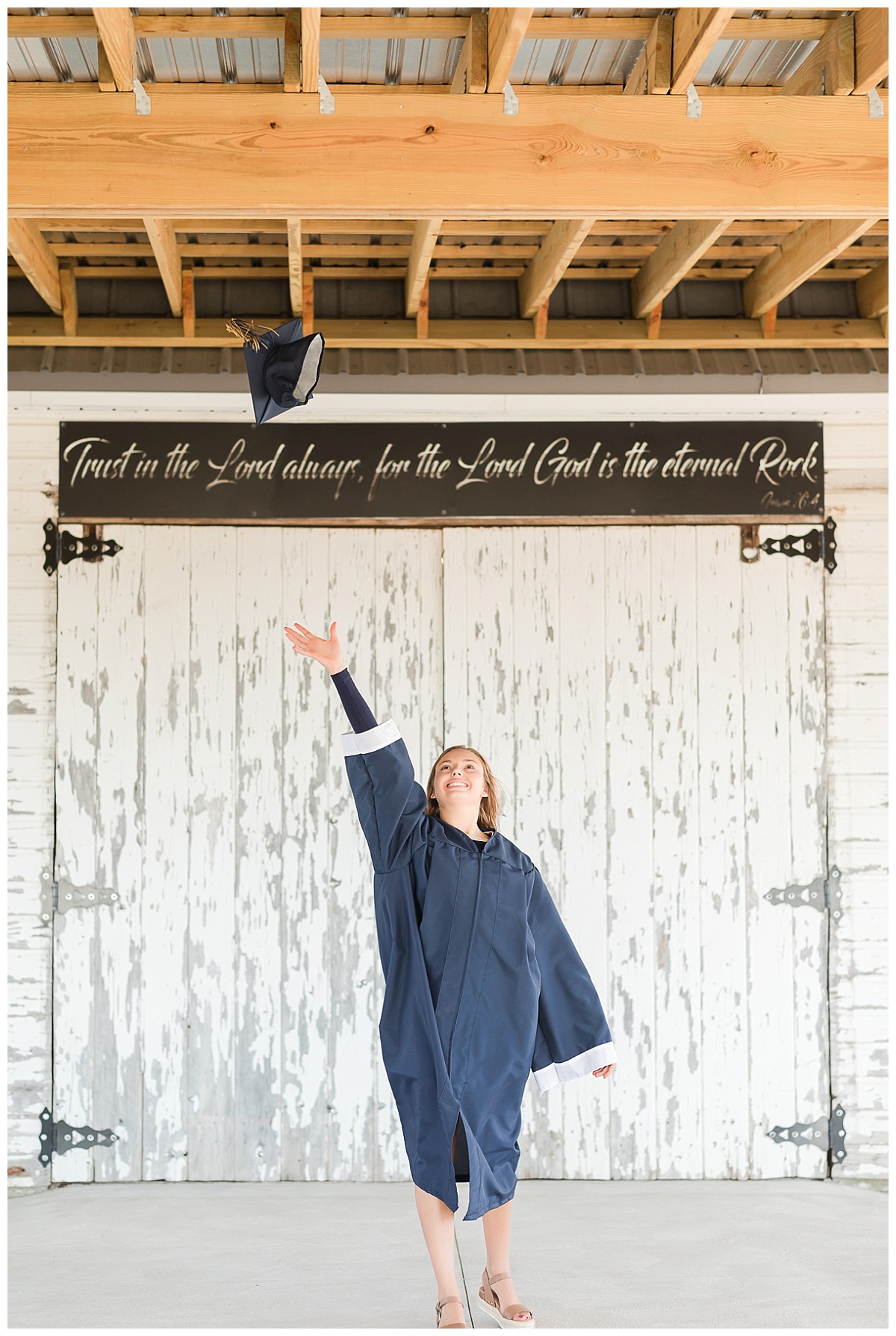 Senior session at White Rock Barn photo by Simply Seeking Photography