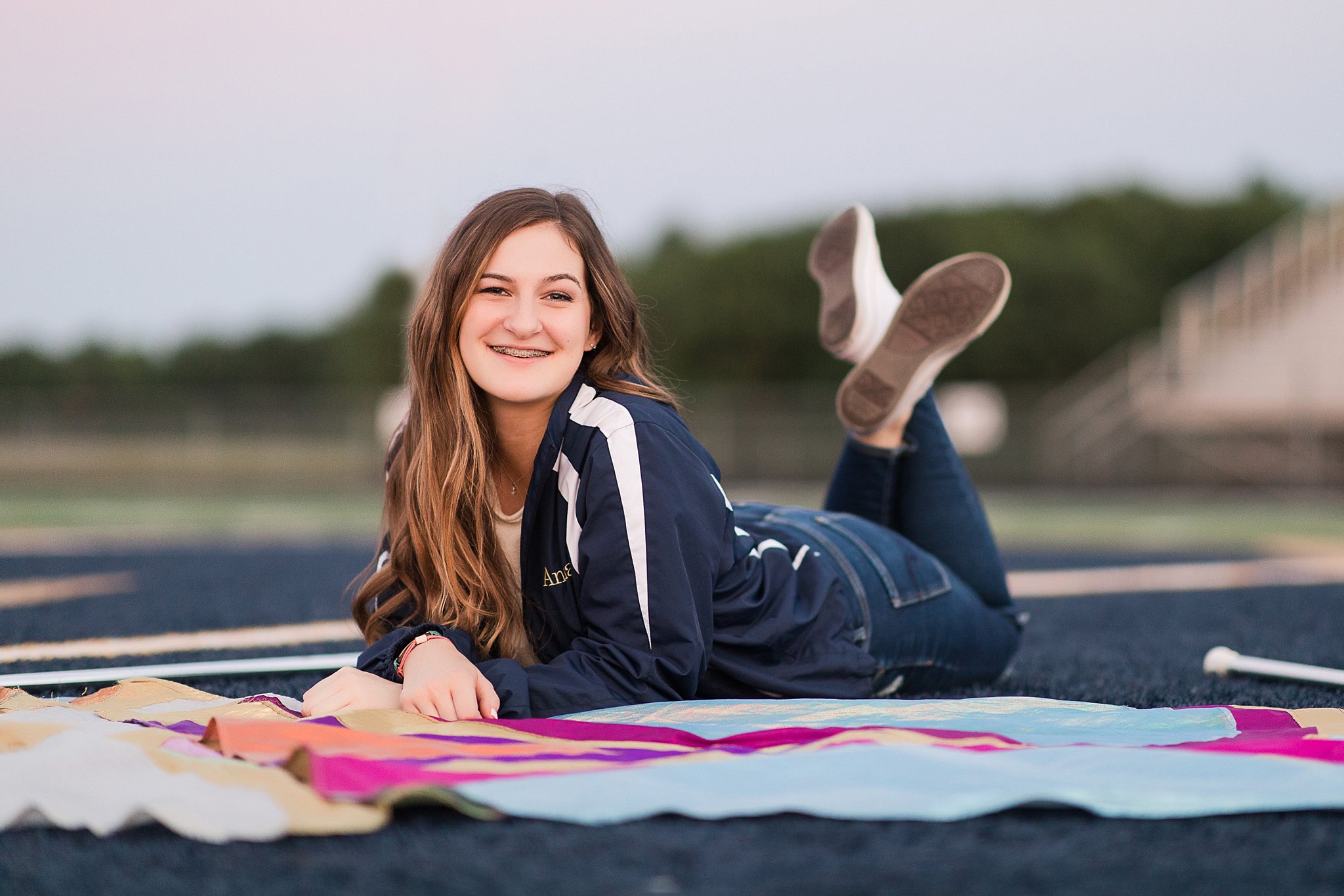 golden hour senior session photos by Simply Seeking Photography